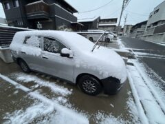 雪景色とともに始まる冬の日常